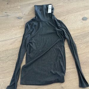 Loft Turtleneck Size M